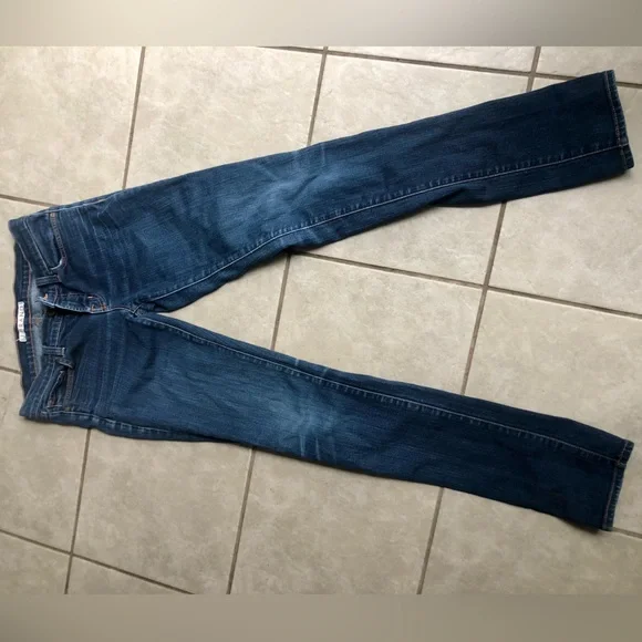 J Brand Mid-Rise Straight Leg Jeans | Dark Wash | Size 26 | XS - Picture 2 of 5